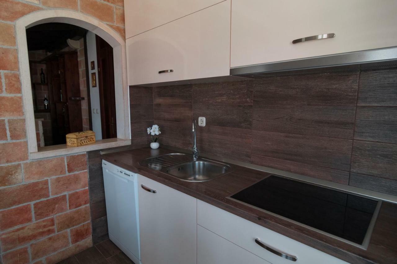 פוסטיר Apartments Ivana מראה חיצוני תמונה