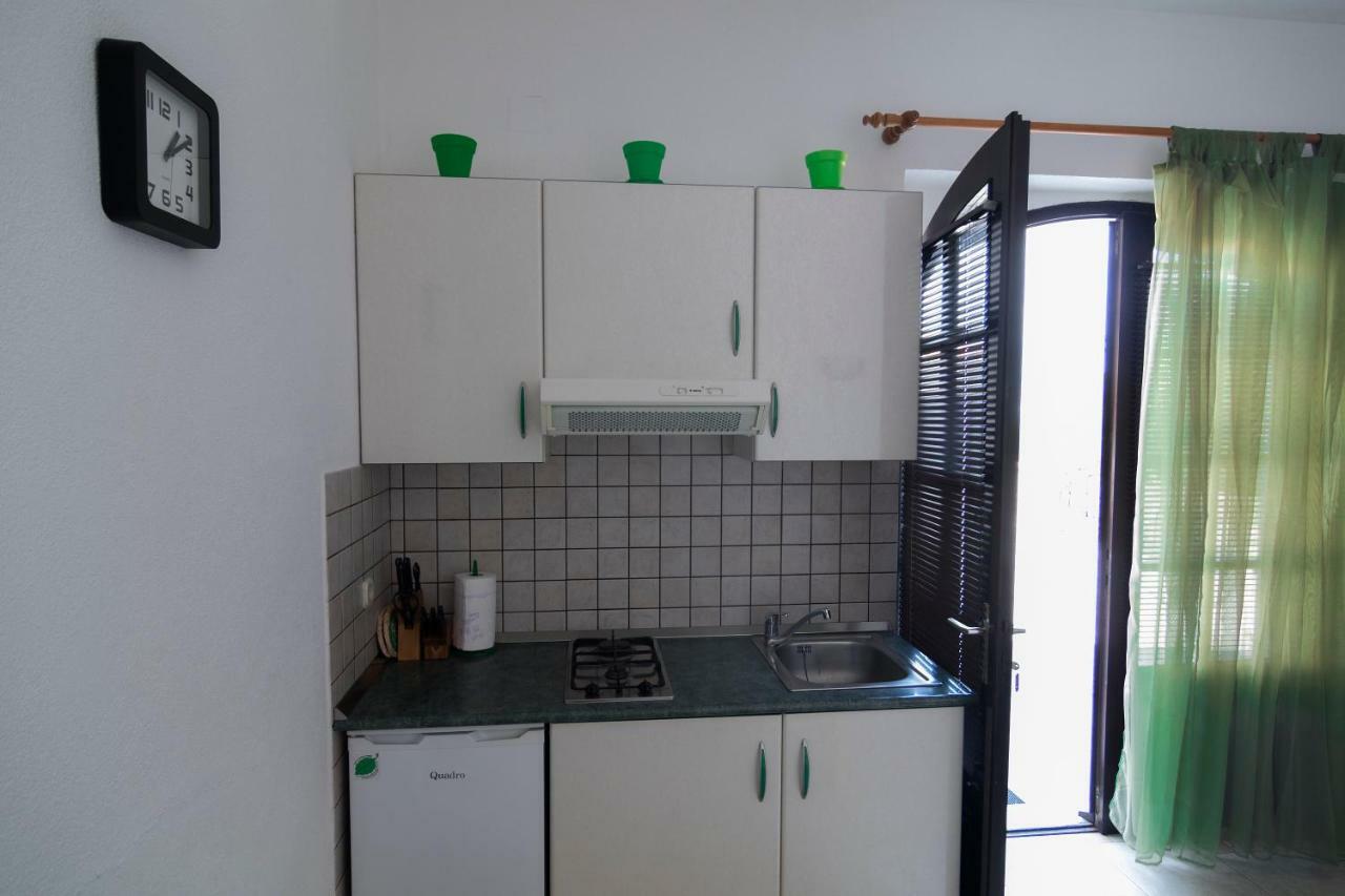 פוסטיר Apartments Ivana מראה חיצוני תמונה