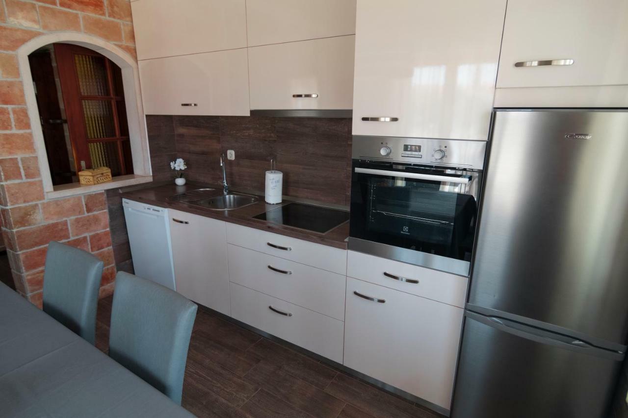 פוסטיר Apartments Ivana מראה חיצוני תמונה