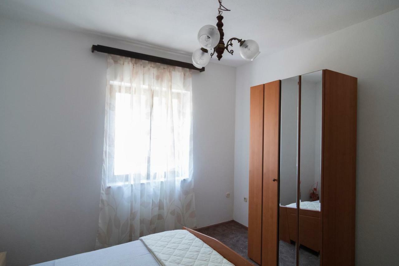 פוסטיר Apartments Ivana מראה חיצוני תמונה