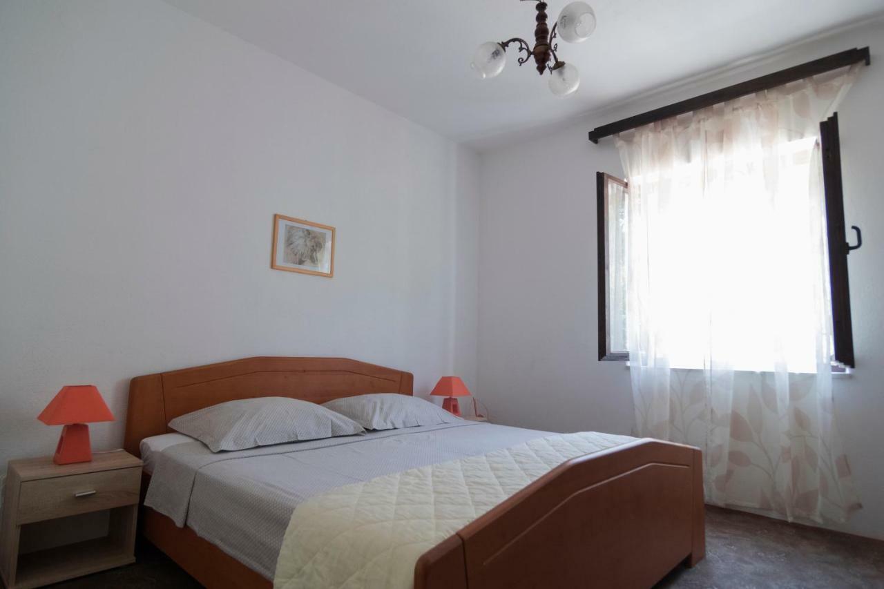 פוסטיר Apartments Ivana מראה חיצוני תמונה