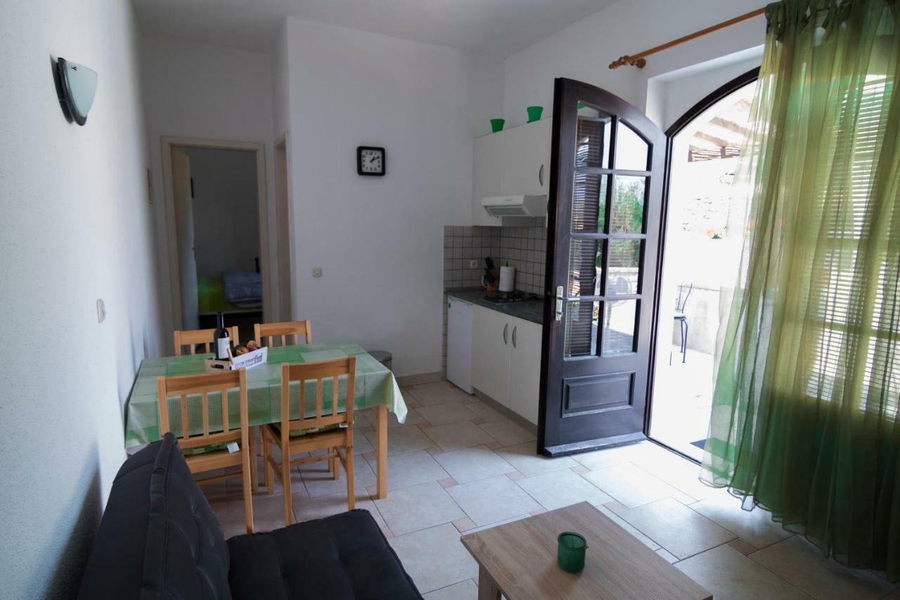 פוסטיר Apartments Ivana מראה חיצוני תמונה