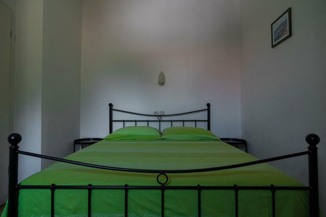 פוסטיר Apartments Ivana מראה חיצוני תמונה