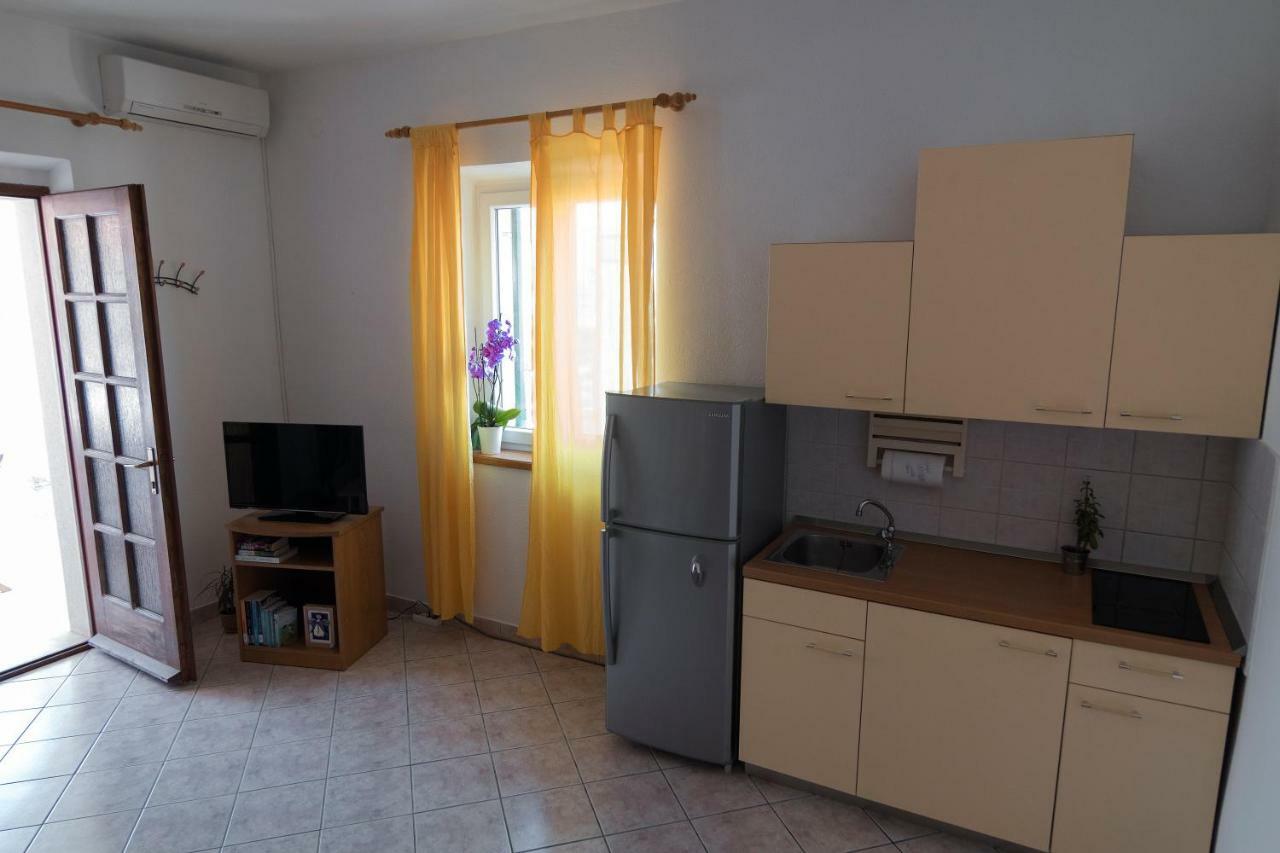 פוסטיר Apartments Ivana מראה חיצוני תמונה