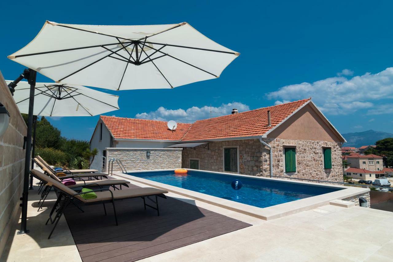 פוסטיר Apartments Ivana מראה חיצוני תמונה