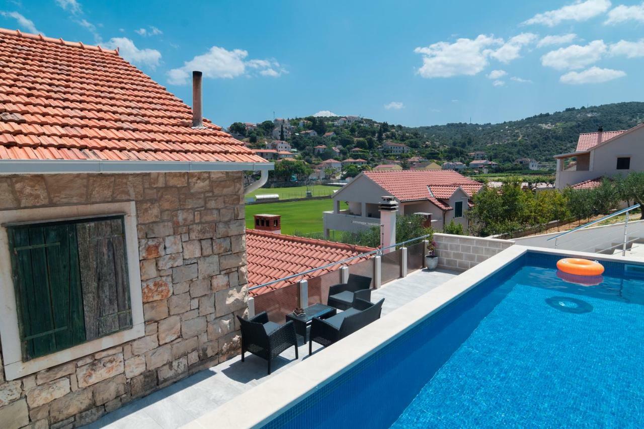 פוסטיר Apartments Ivana מראה חיצוני תמונה